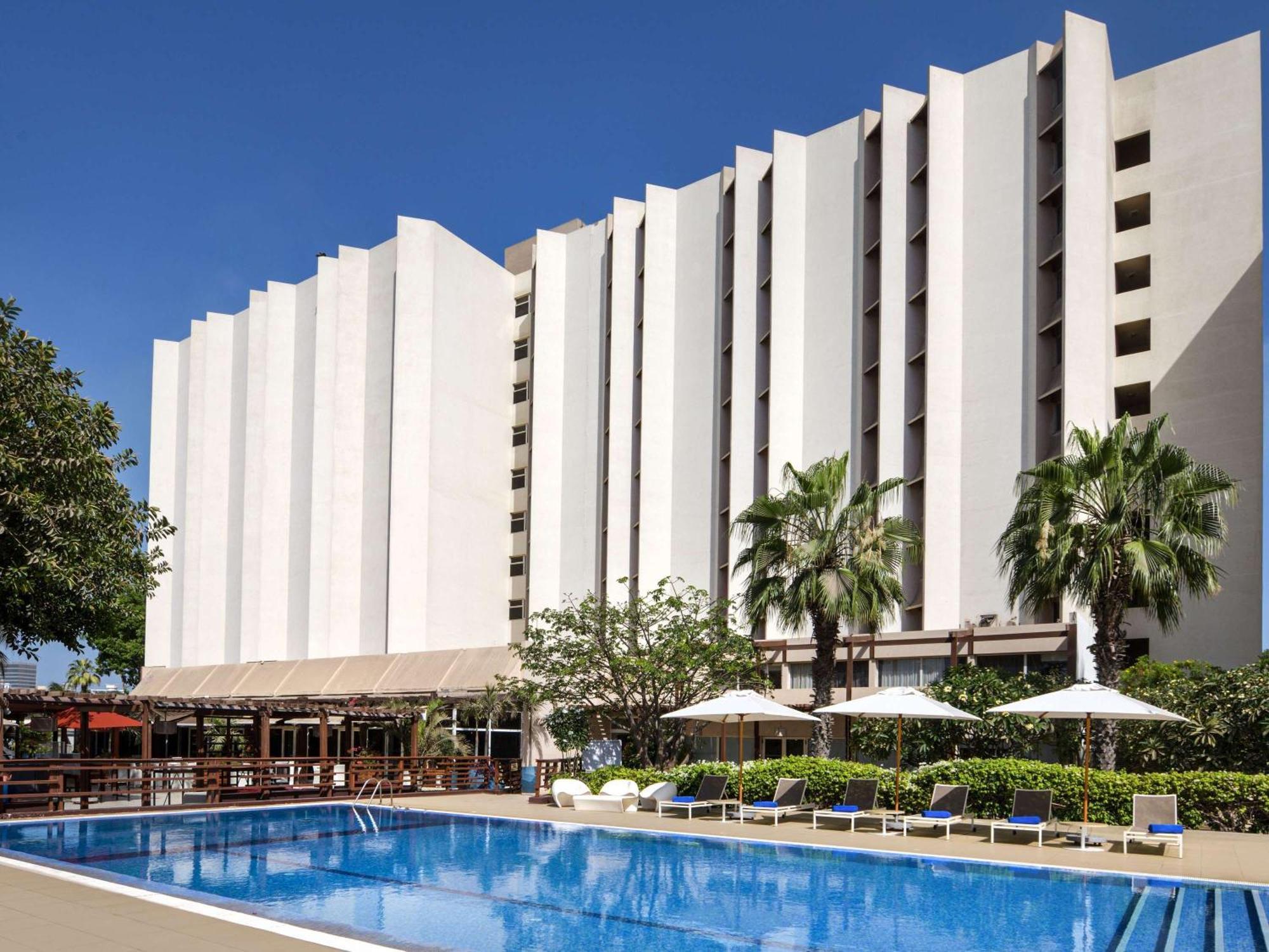 Hotel Ibis Styles Dakar Exterior foto