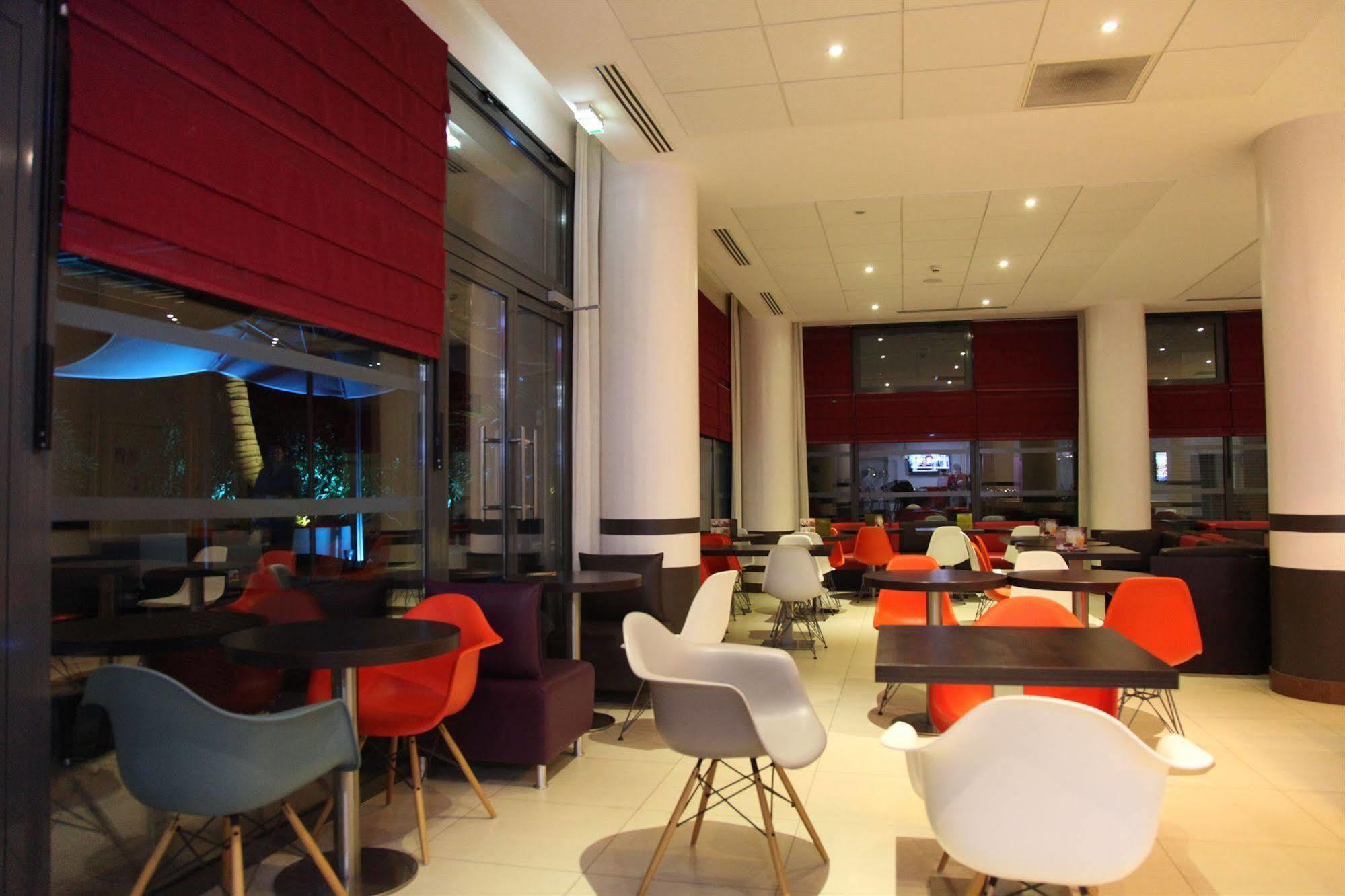 Hotel Ibis Styles Dakar Exterior foto